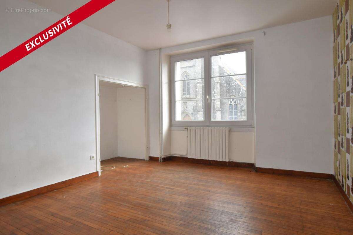 Appartement 213 m² à Plonevez-Porzay  - photo 11