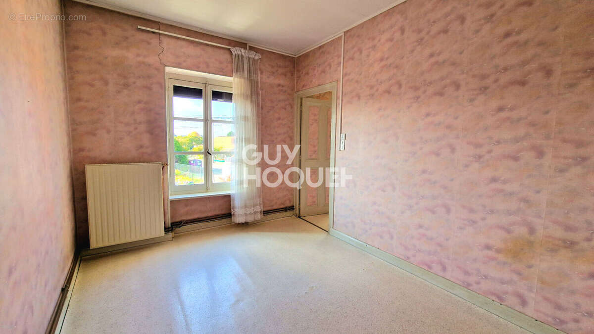 Maison à MONTCHANIN