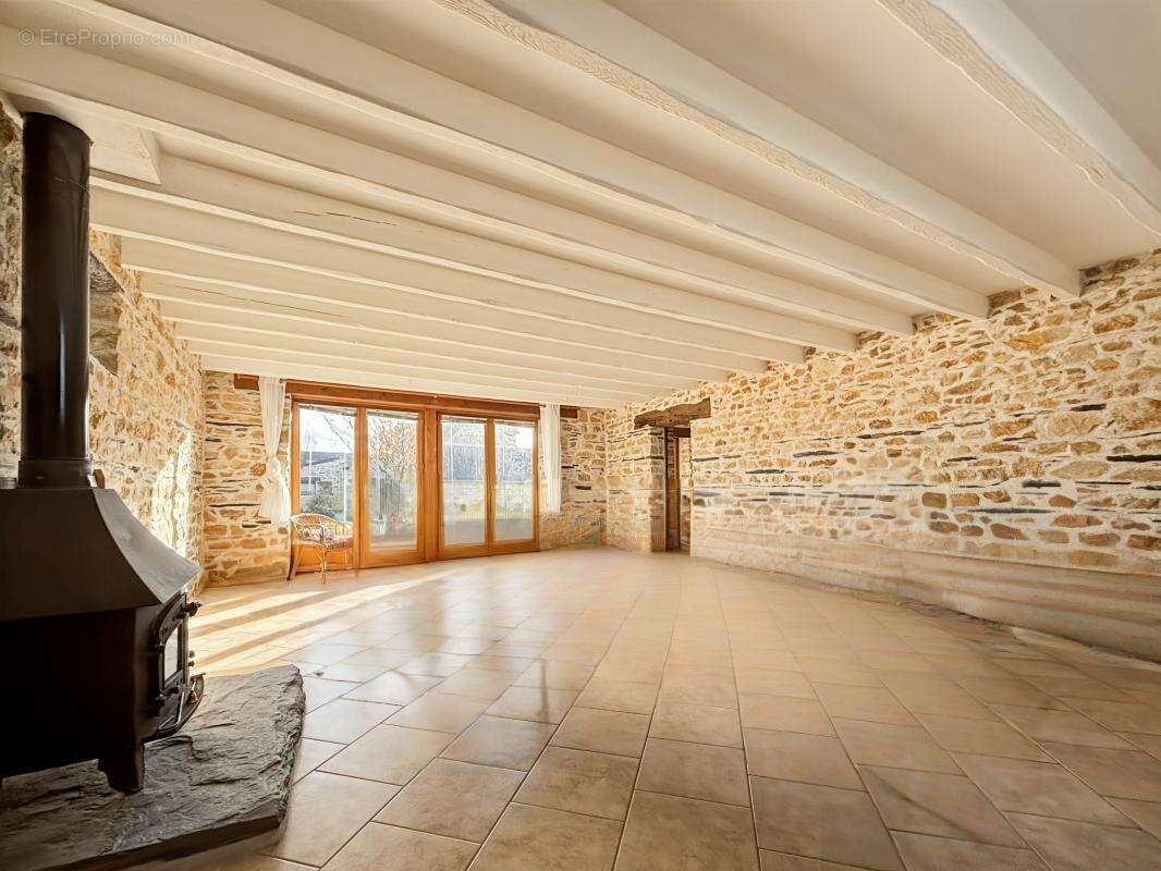 Maison à SAINT-AUBIN-DES-CHATEAUX