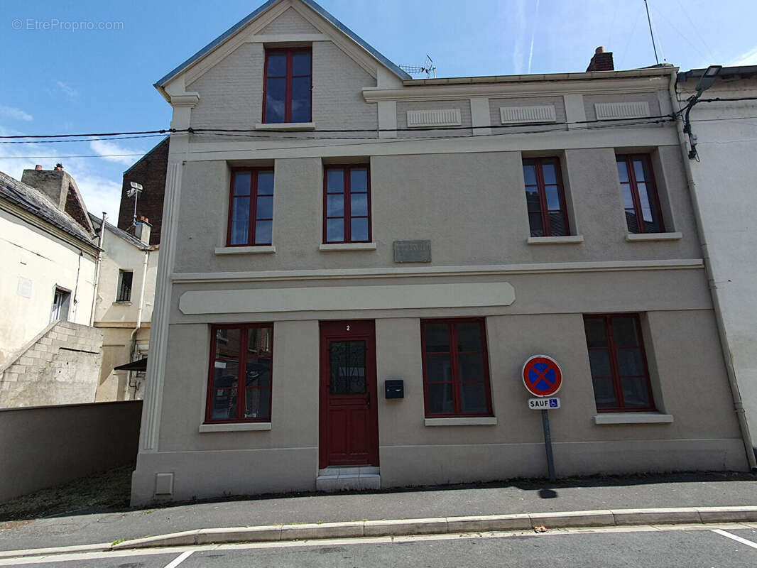 Maison à LA FERE