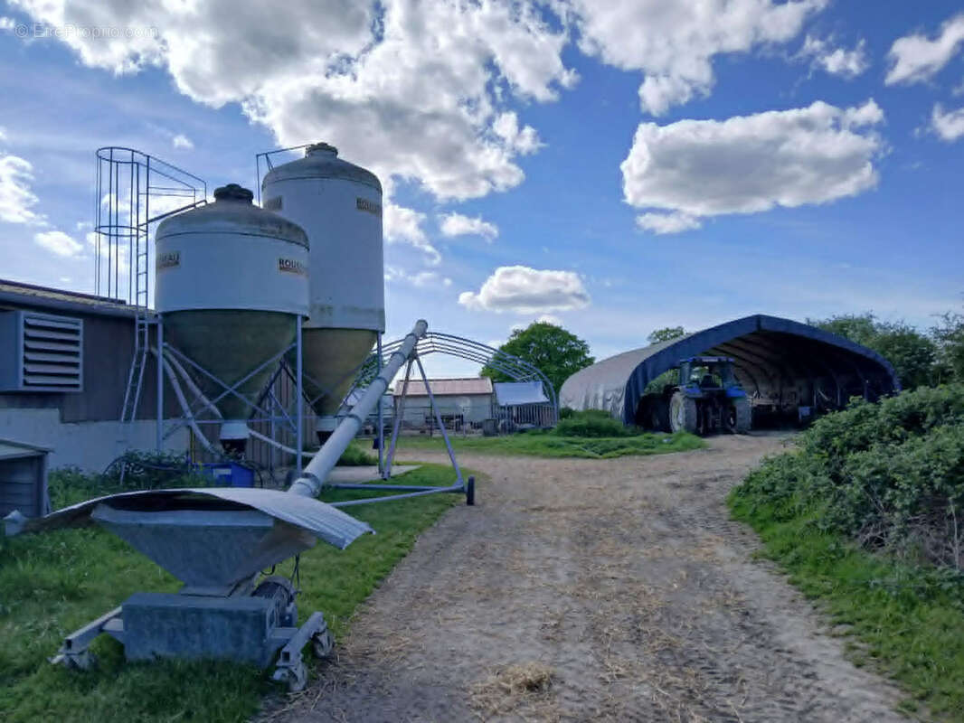 Exploitation caprine avec transformation fromagère, vente directe et maison d'habitation   19,33 ha   Indre - photo 13