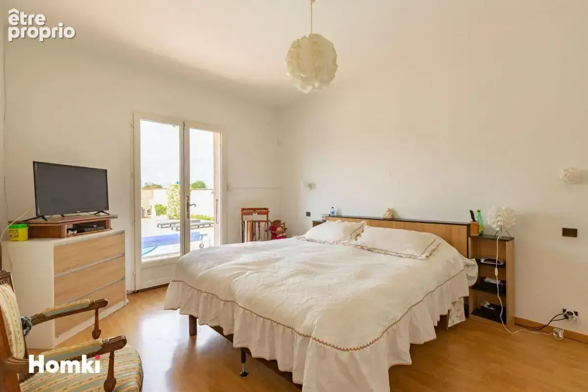 Maison/Villa T5 de 211 m² à Bruguières 31150 - photo 8