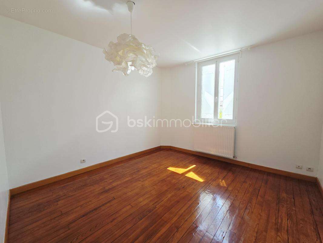 Propriété de charme + 2 appartements + 100 m2 de dépendances - photo 11