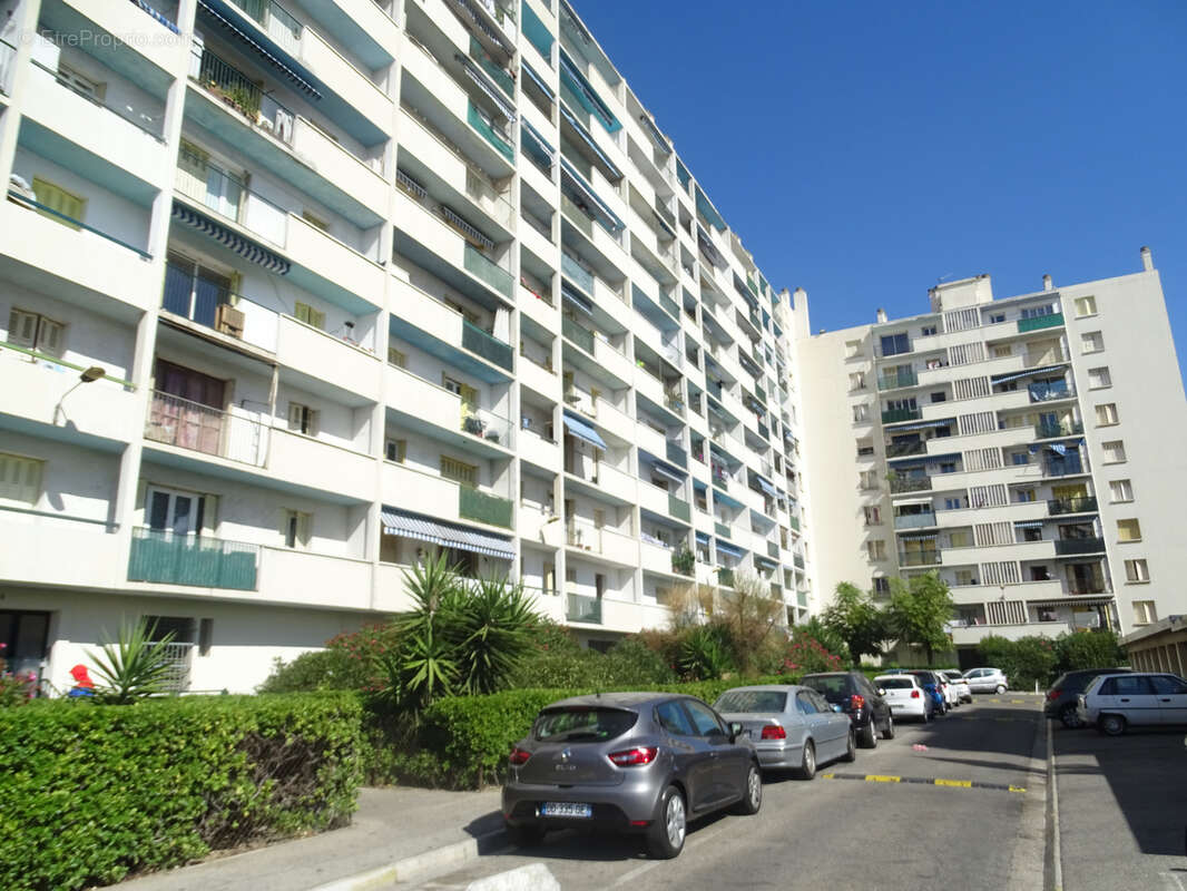 Appartement à MARSEILLE-15E
