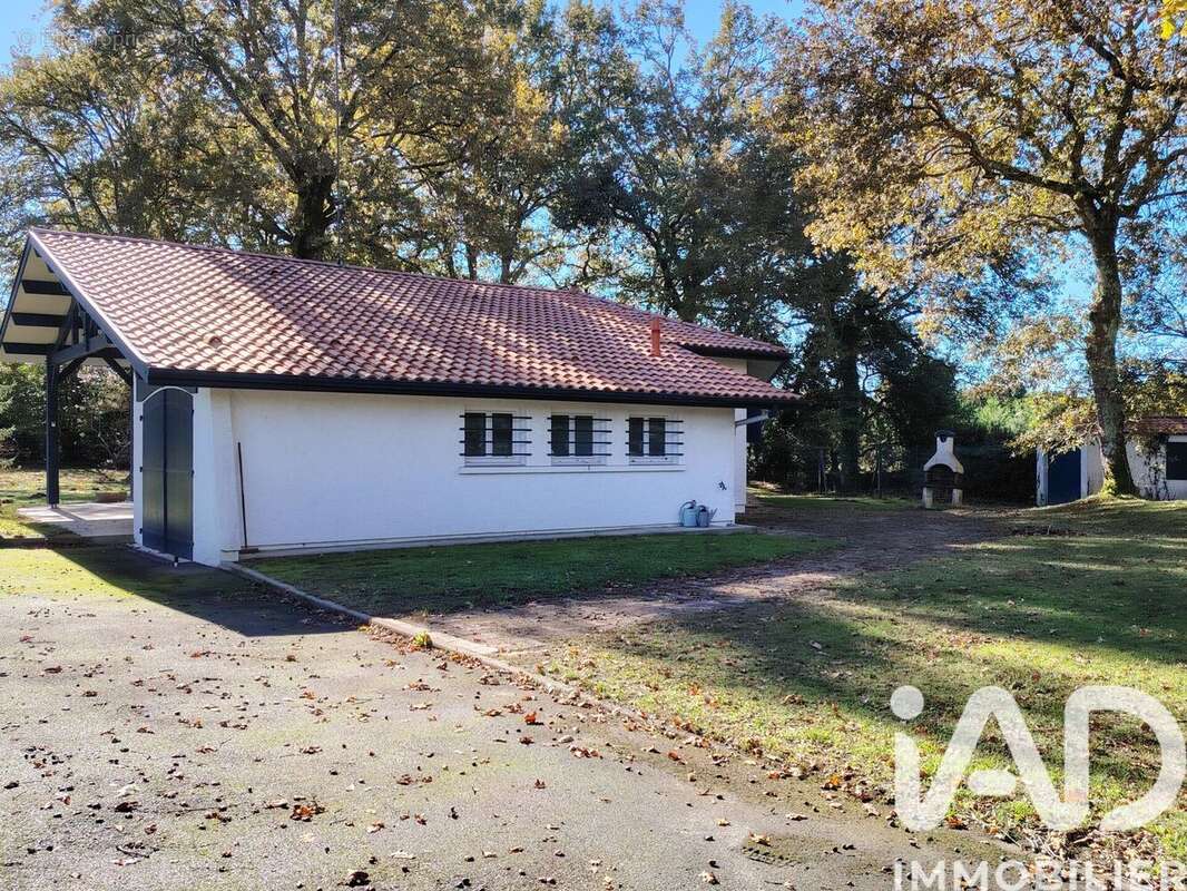 Photo 5 - Maison à SAUBION