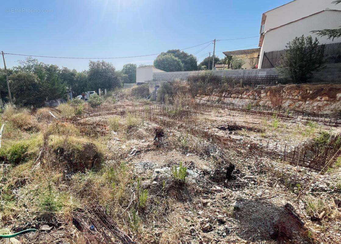 Terrain 636 m² à Ginasservis  - photo 4