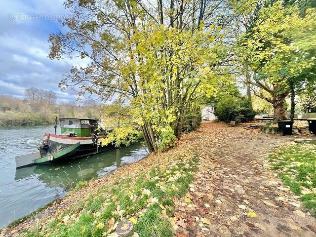 Appartement à MAISONS-ALFORT