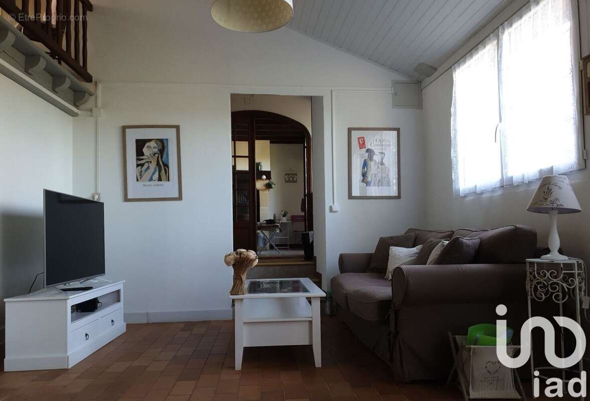 Photo 2 - Maison à MILHAC