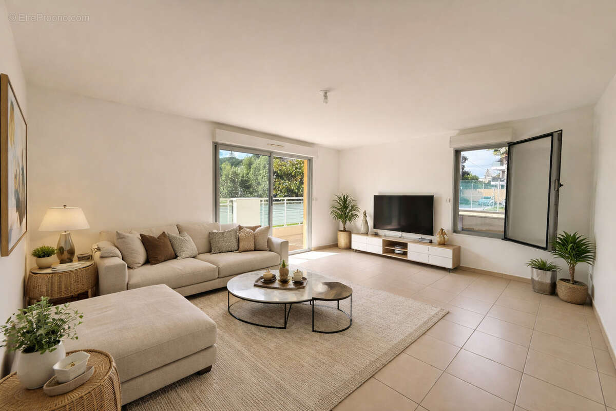 Appartement à MANDELIEU-LA-NAPOULE
