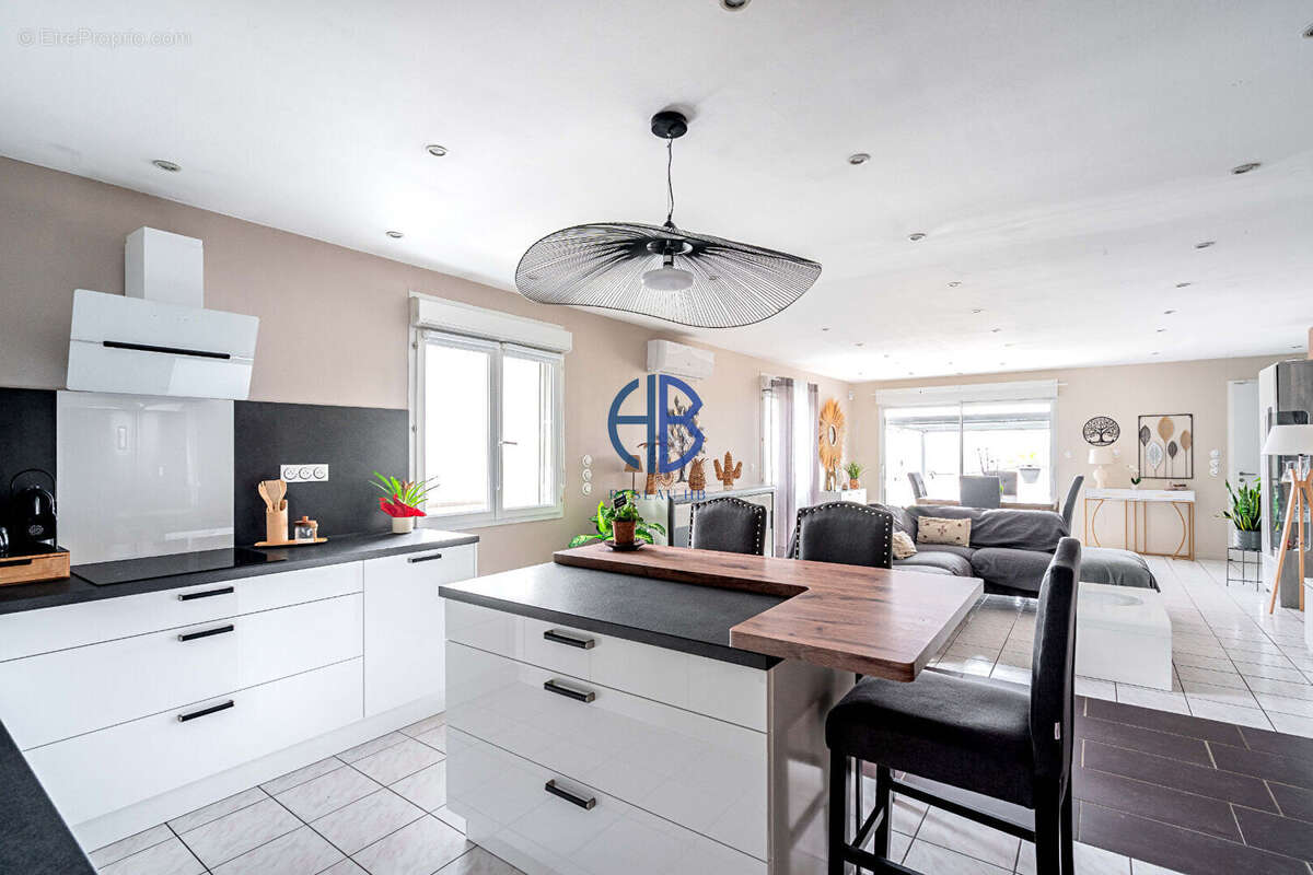 Maison à SAINT-CHEF