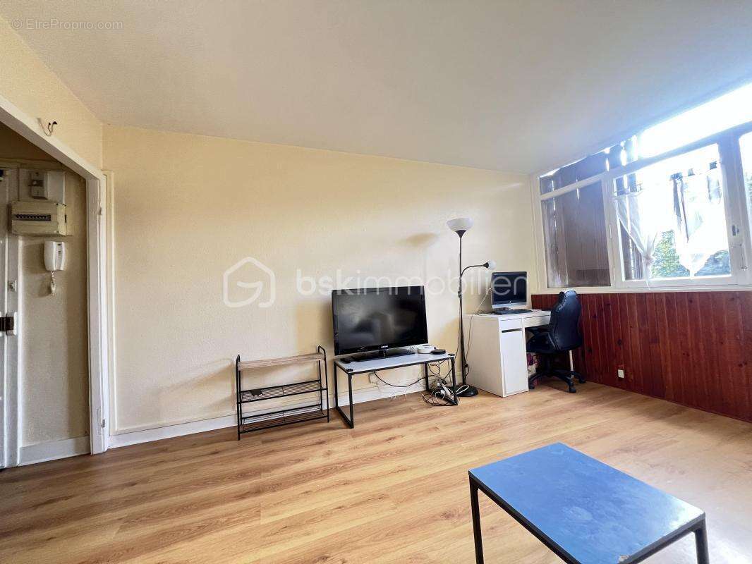 Appartement à L'HAY-LES-ROSES