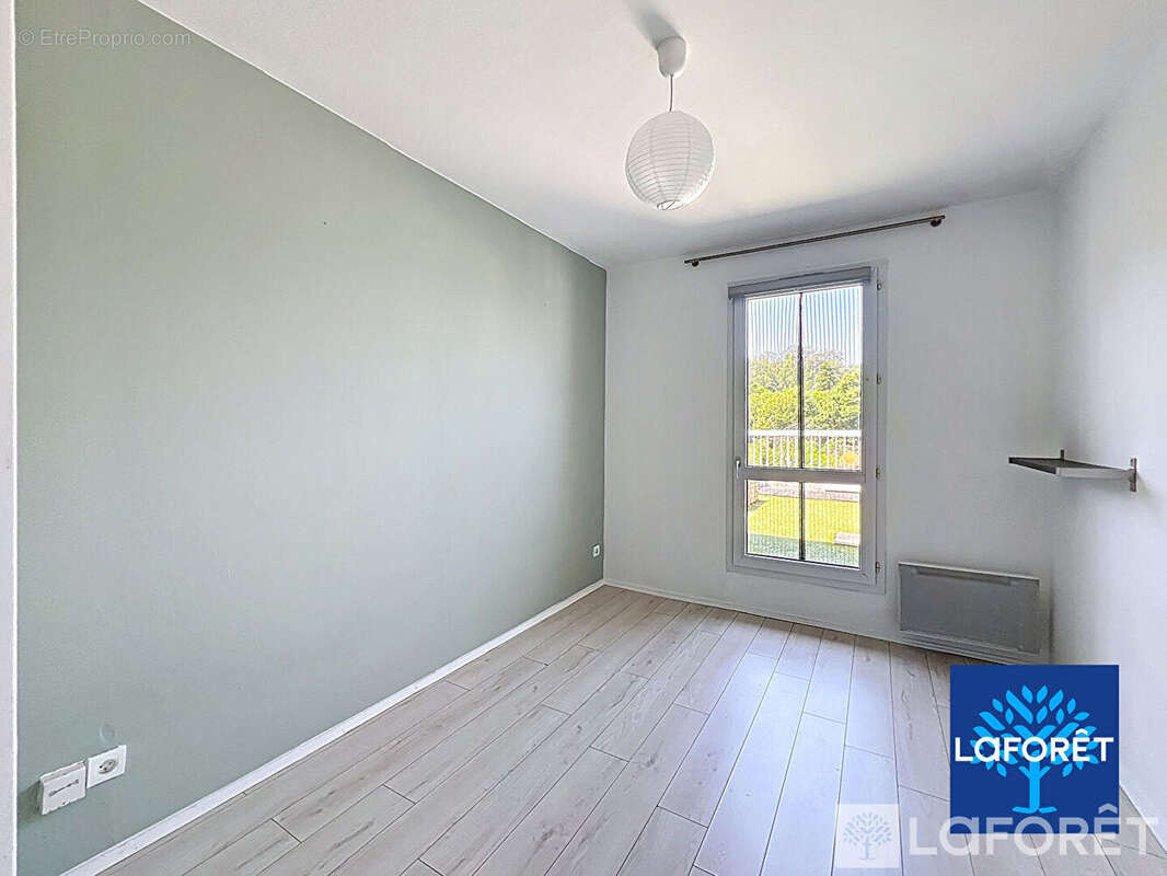 Appartement à SAINT-GENIS-LAVAL