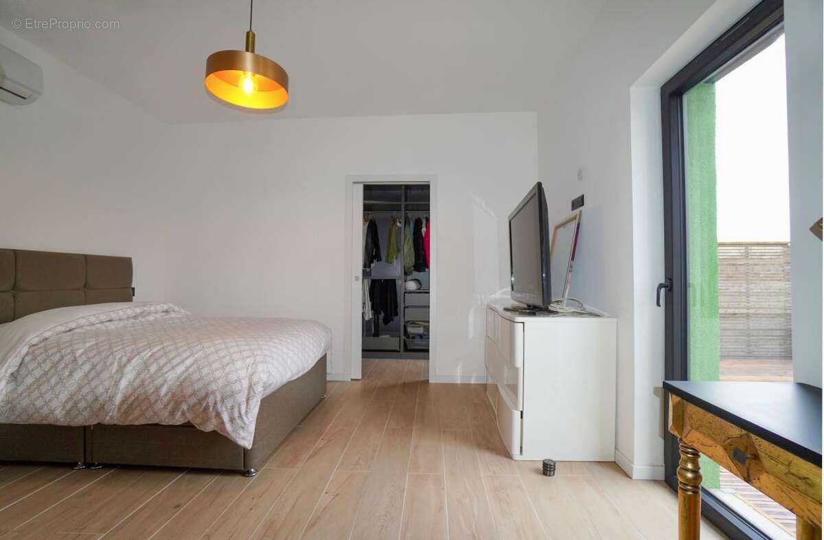 Maison à LAY-SAINT-CHRISTOPHE