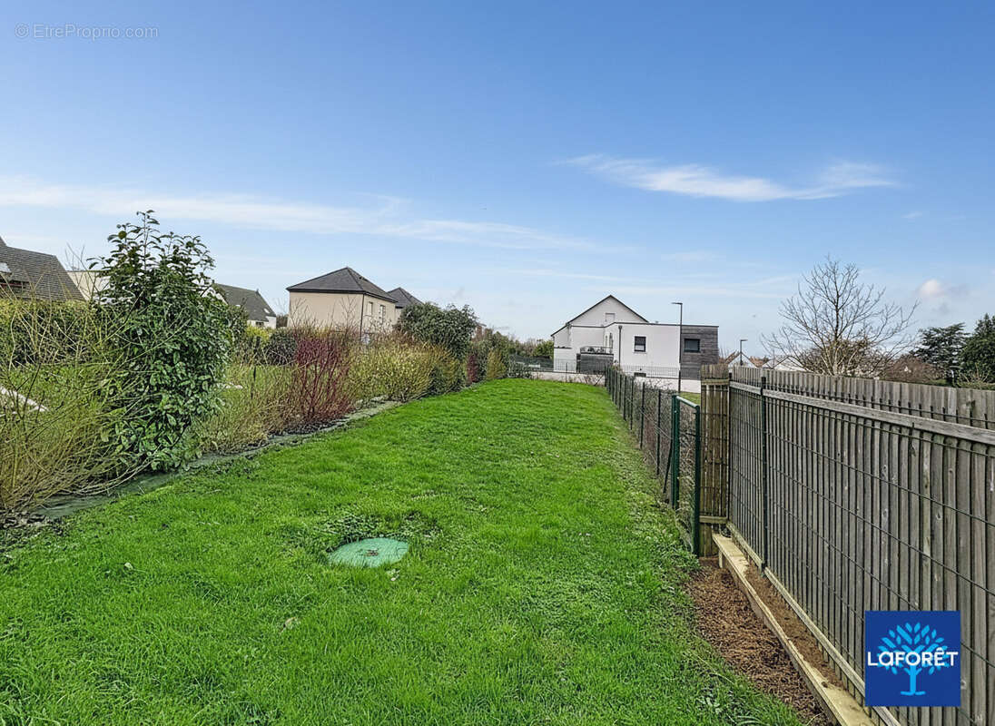 Maison à COLOMBY-SUR-THAON