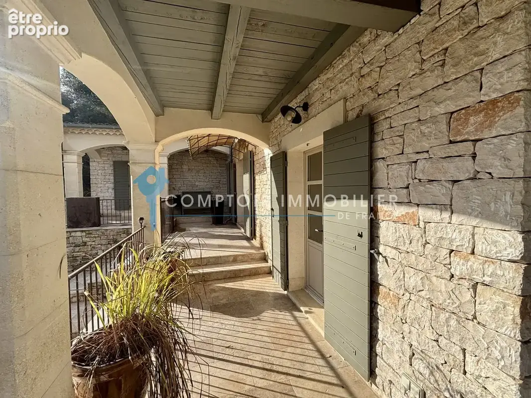 Secteur goudargues : mas recent avec piscine et appartement independant - photo 7