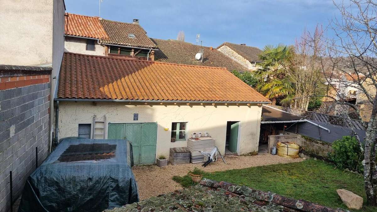 Maison centre bourg - photo 13