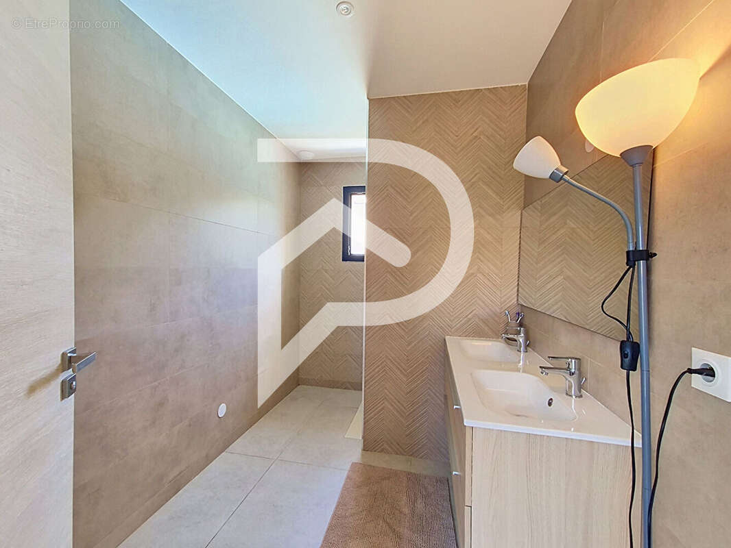 Maison à vendre Montelimar 4 pièce(s) 145 m2 - photo 11