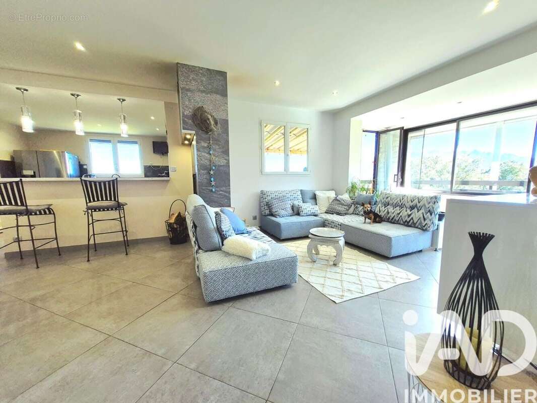 Maison 198 m² à Montbolo  - photo 8