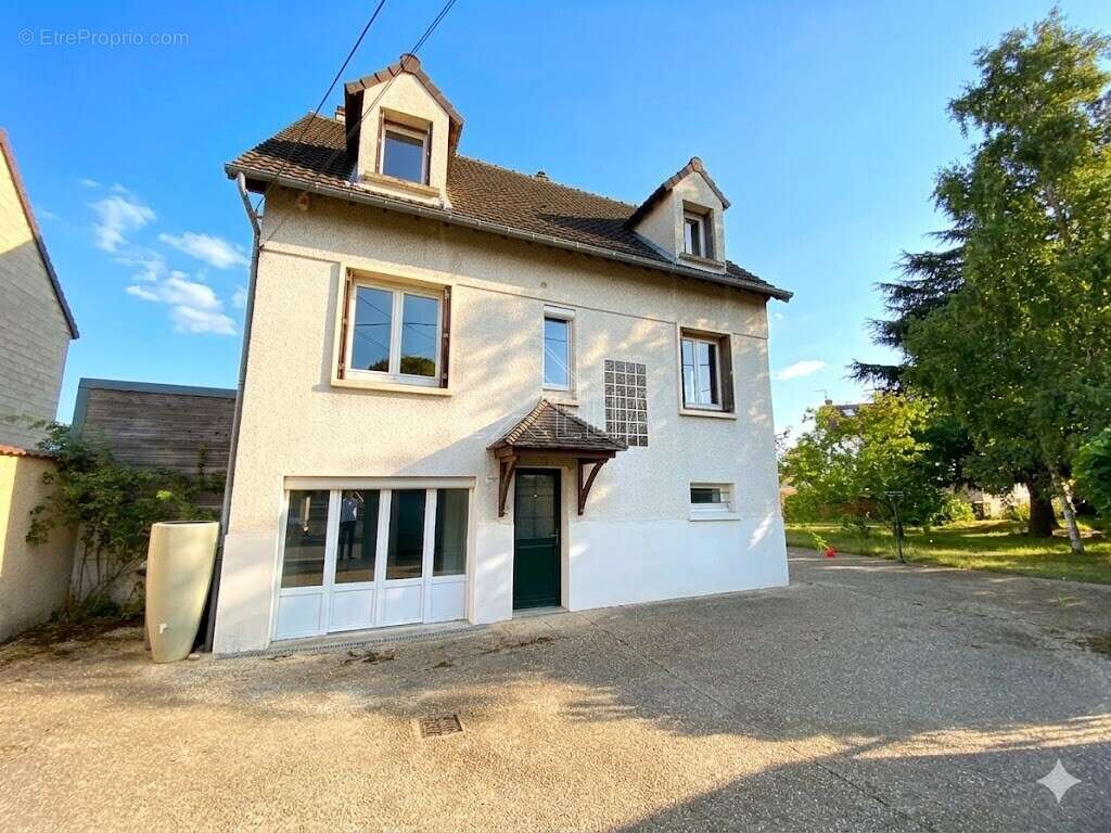 Maison à ROSNY-SUR-SEINE