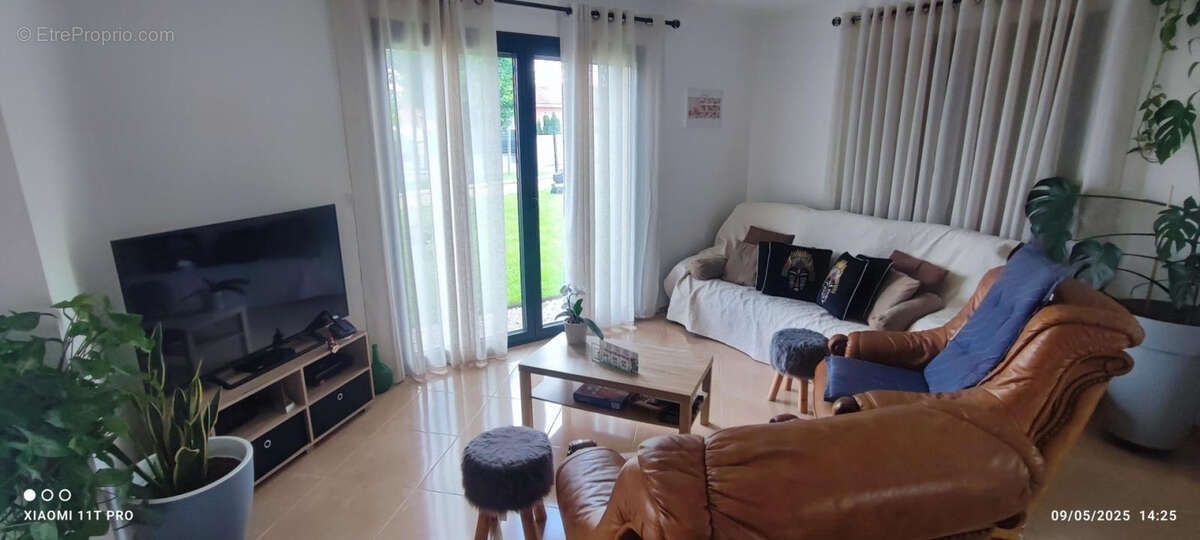 Maison à SAINT-JULIEN-SUR-VEYLE