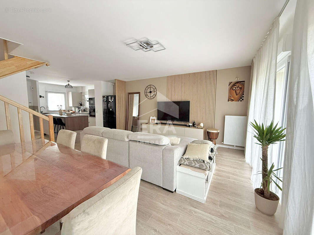 Maison à PONTAULT-COMBAULT