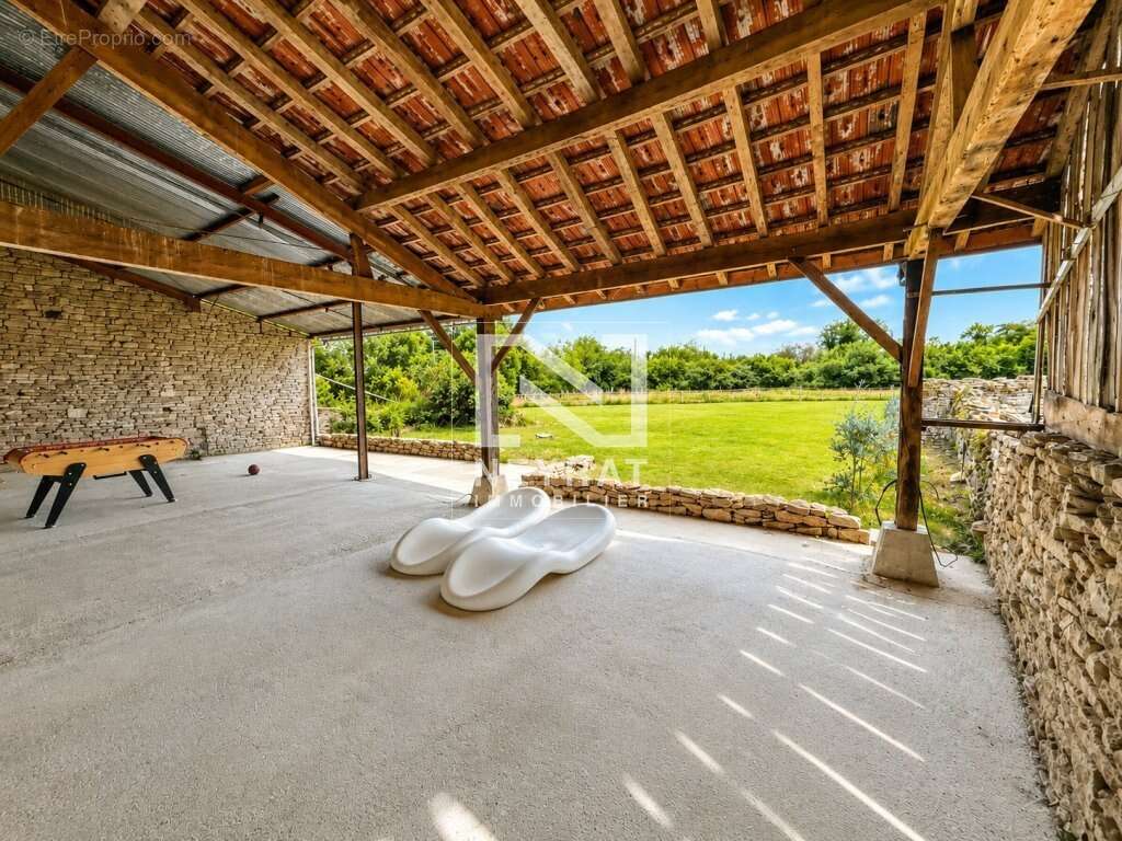 Propriété de charme rénovée avec prestations haut de gamme, grange remarquable et fort potentiel d'aménagement - photo 21