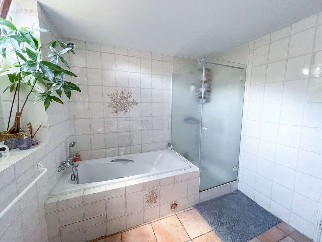 Appartement 79 m² à Sospel  - photo 7