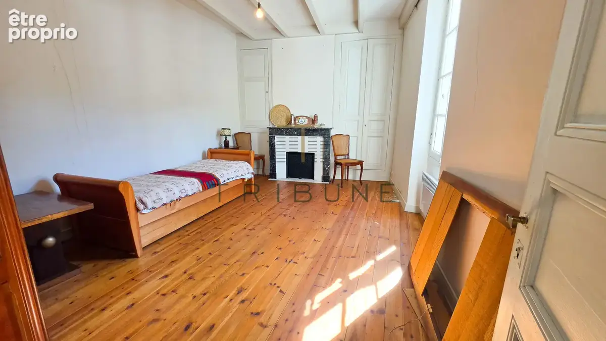 Maison de village en pierres de 230m2 avec jardin et garage - photo 9