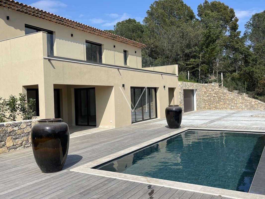 Maison à PLAN-DE-LA-TOUR