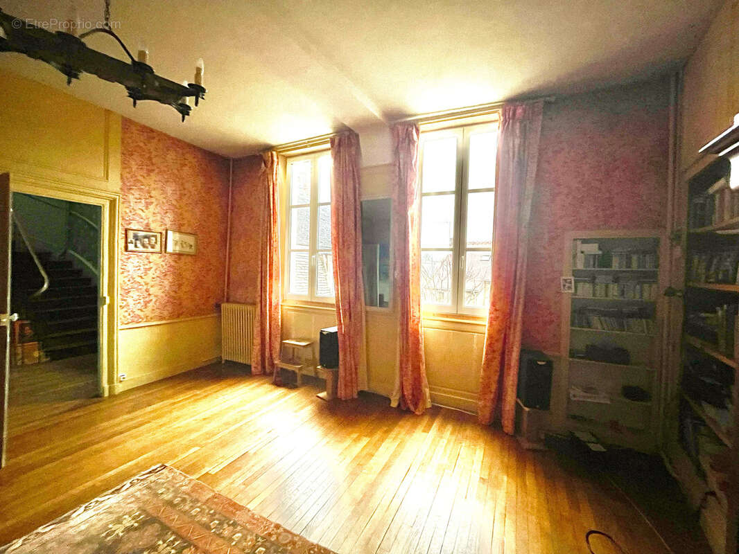 Maison à AUXERRE
