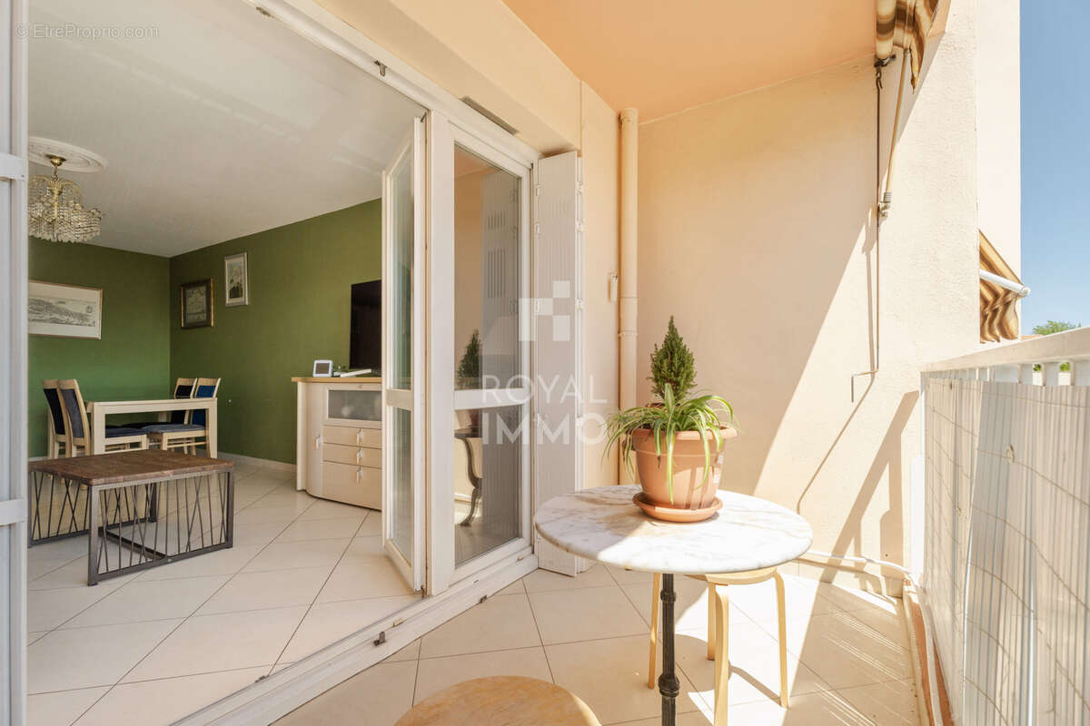 Appartement à LA VALETTE-DU-VAR