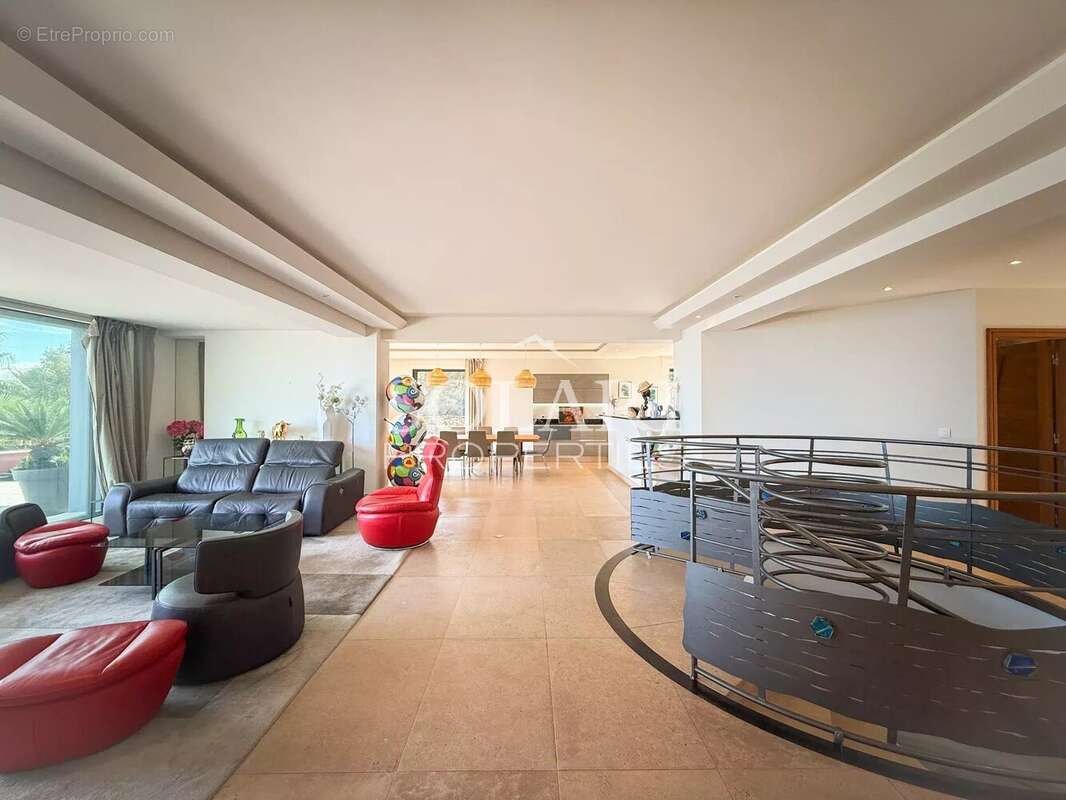 Maison à THEOULE-SUR-MER