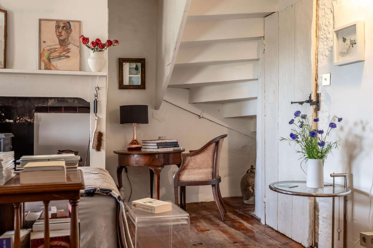 Maison à CASTELNAU-MONTRATIER