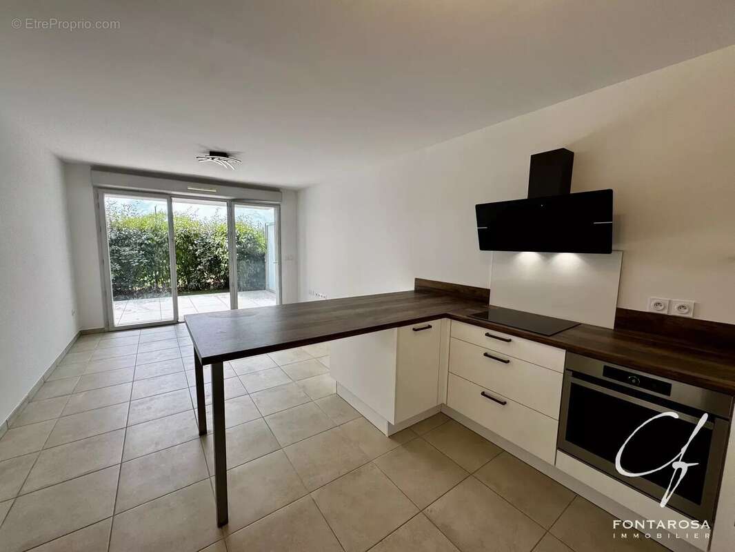 Appartement à PUGET-SUR-ARGENS