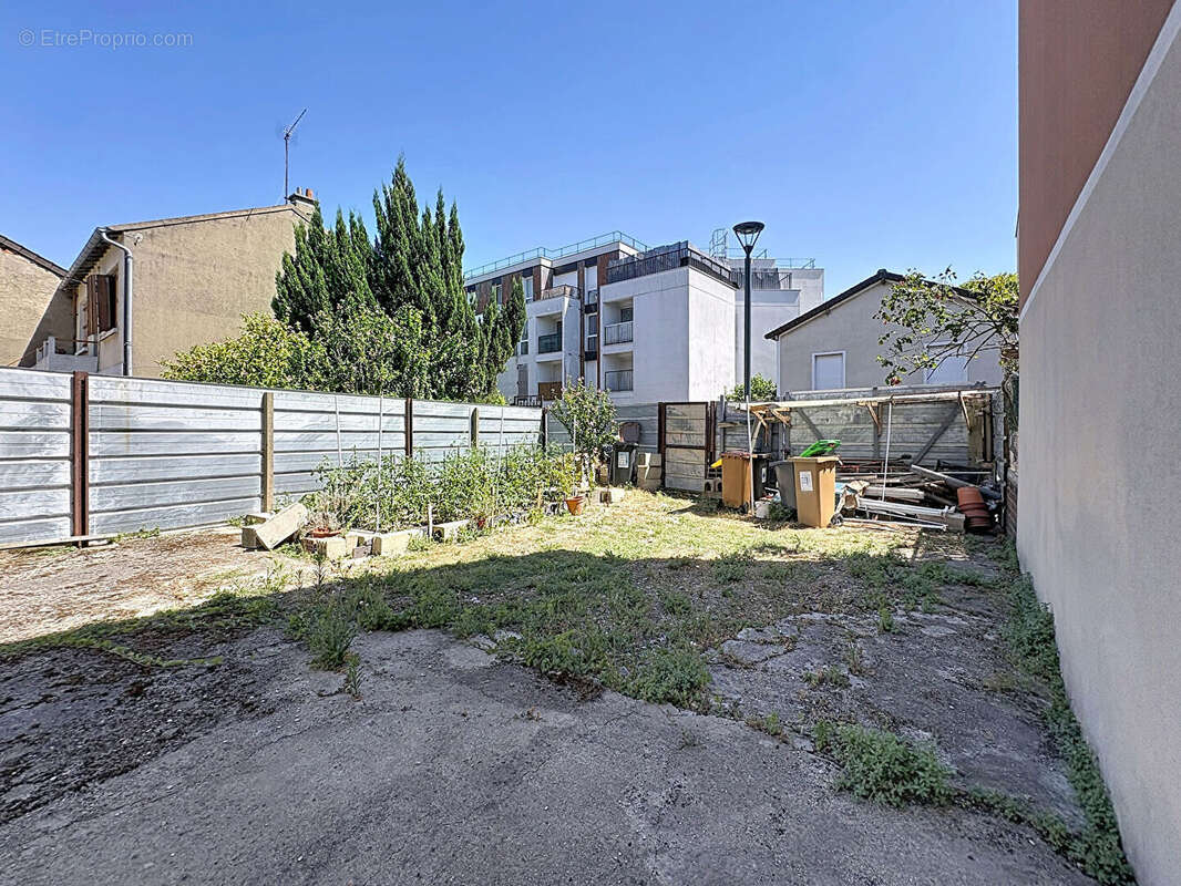 Terrain Romainville 80 m2 - photo 2