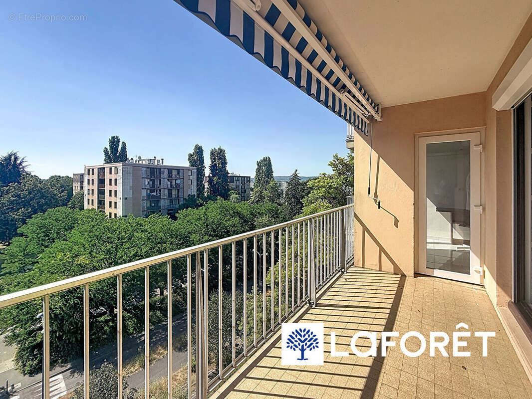 Appartement à BOURGOIN-JALLIEU