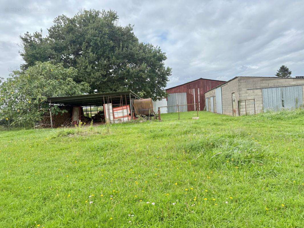 Terrain à PERRIGNY-SUR-L'OGNON
