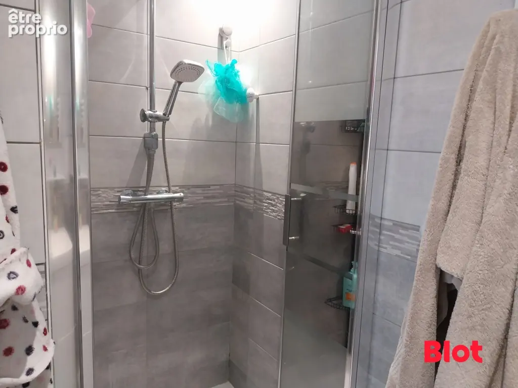 Maison 137 m² à Saint-Etienne-En-Cogles  - photo 4