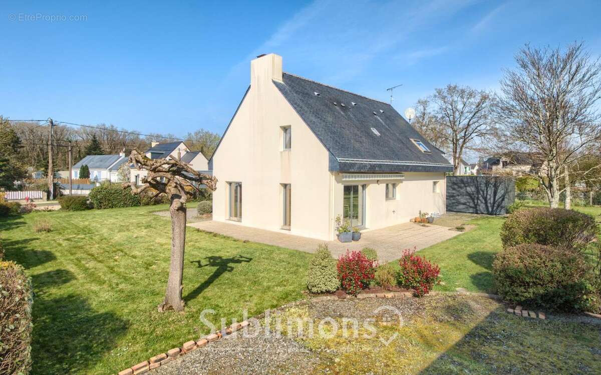 Maison à LA CHAPELLE-DES-MARAIS