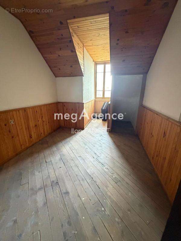Appartement à CUZIEU