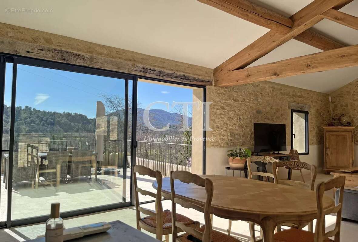 Maison à VAISON-LA-ROMAINE