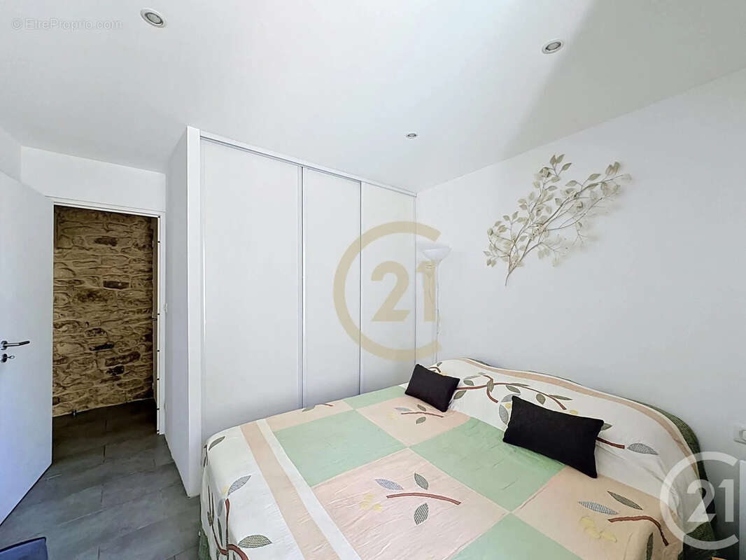 Maison 70 m² à Uzes  - photo 9