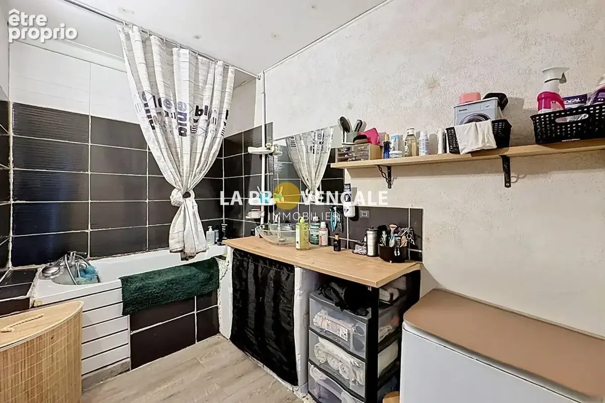 Appartement 4 pièces 87 m² à vendre à Trets (13530) - photo 3
