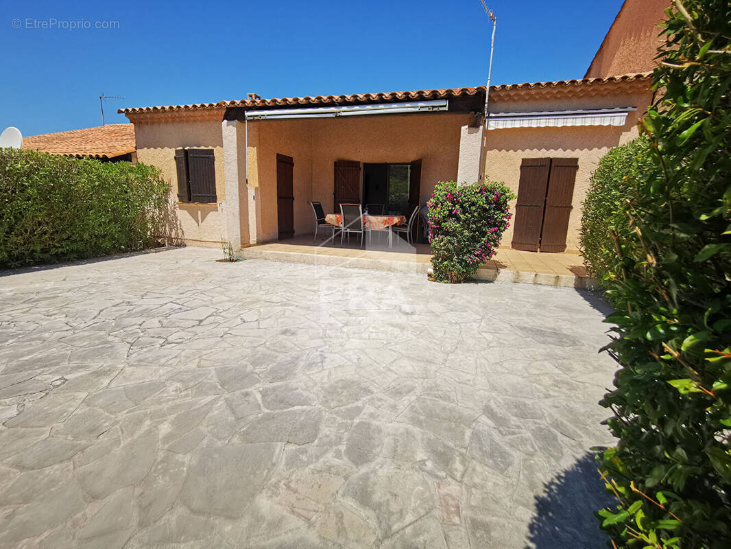 Maison à LES ISSAMBRES