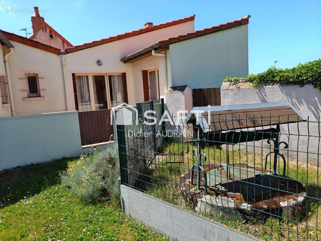 Maison 78 m² à Domerat  - photo 4