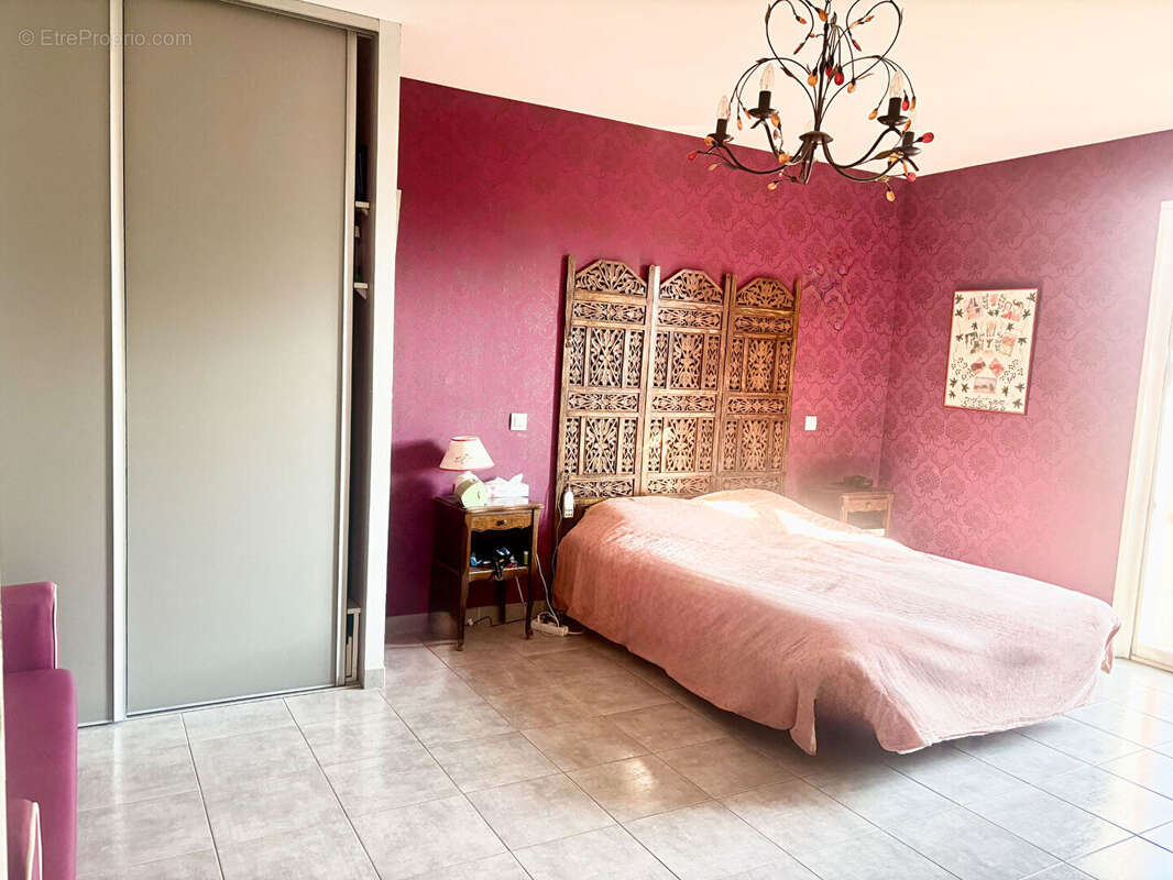 Maison à GENISSIEUX