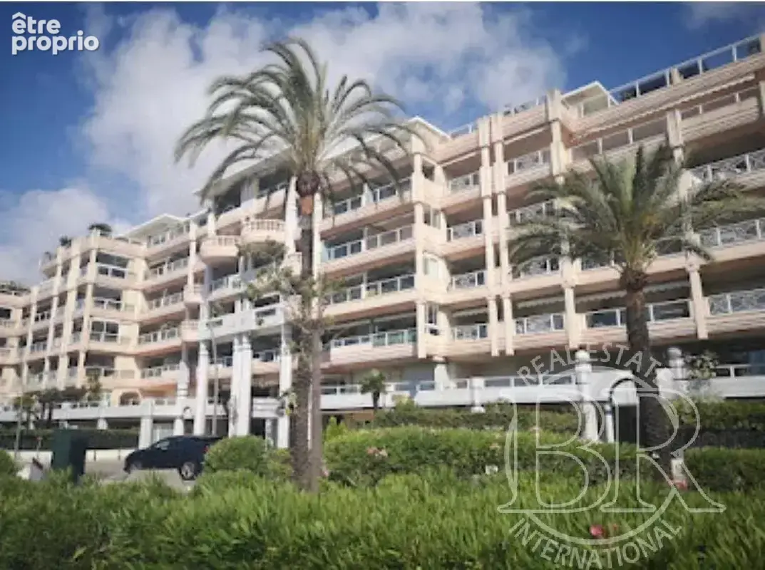 A vendre Golf Juan belle appartement Type 3 avec  garage et jardin - photo 8
