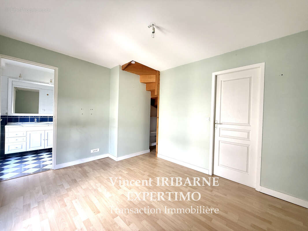 Appartement en Duplex, 3 Chambres. - photo 5