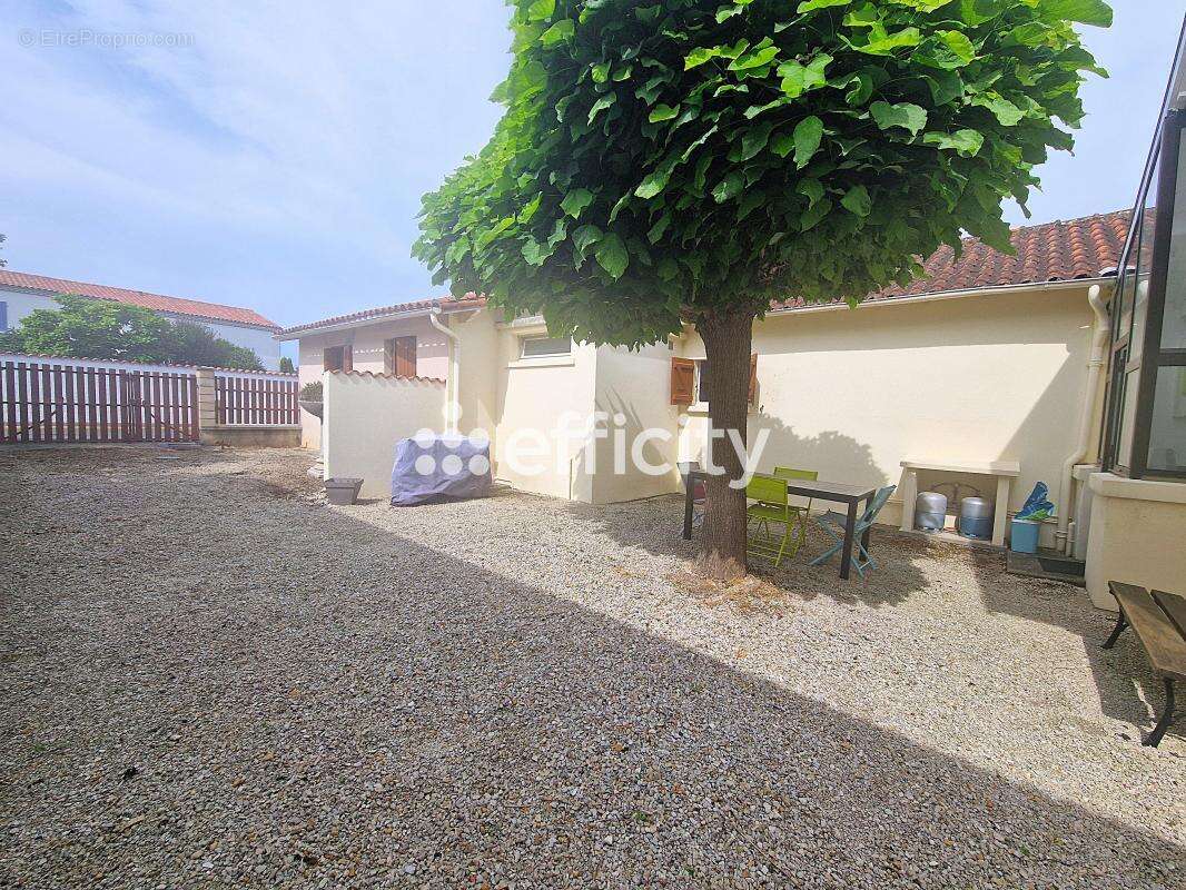 Maison 51 m² à Saint-Palais-Sur-Mer  - photo 2