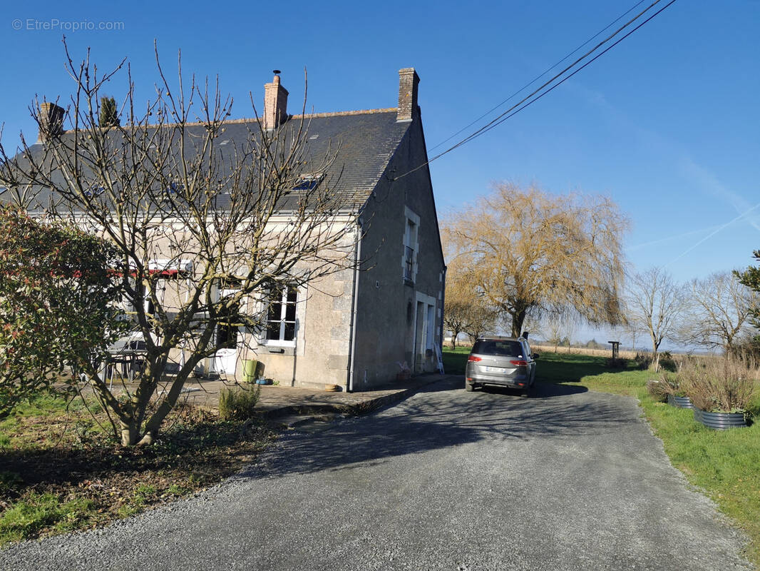 Maison à CERELLES